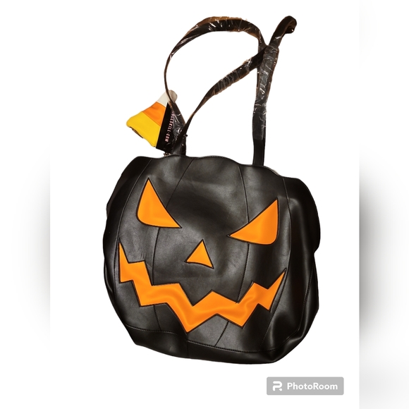 Trickz N' Treatz A Grin That Glows Mega Tote - Picture 1 of 3